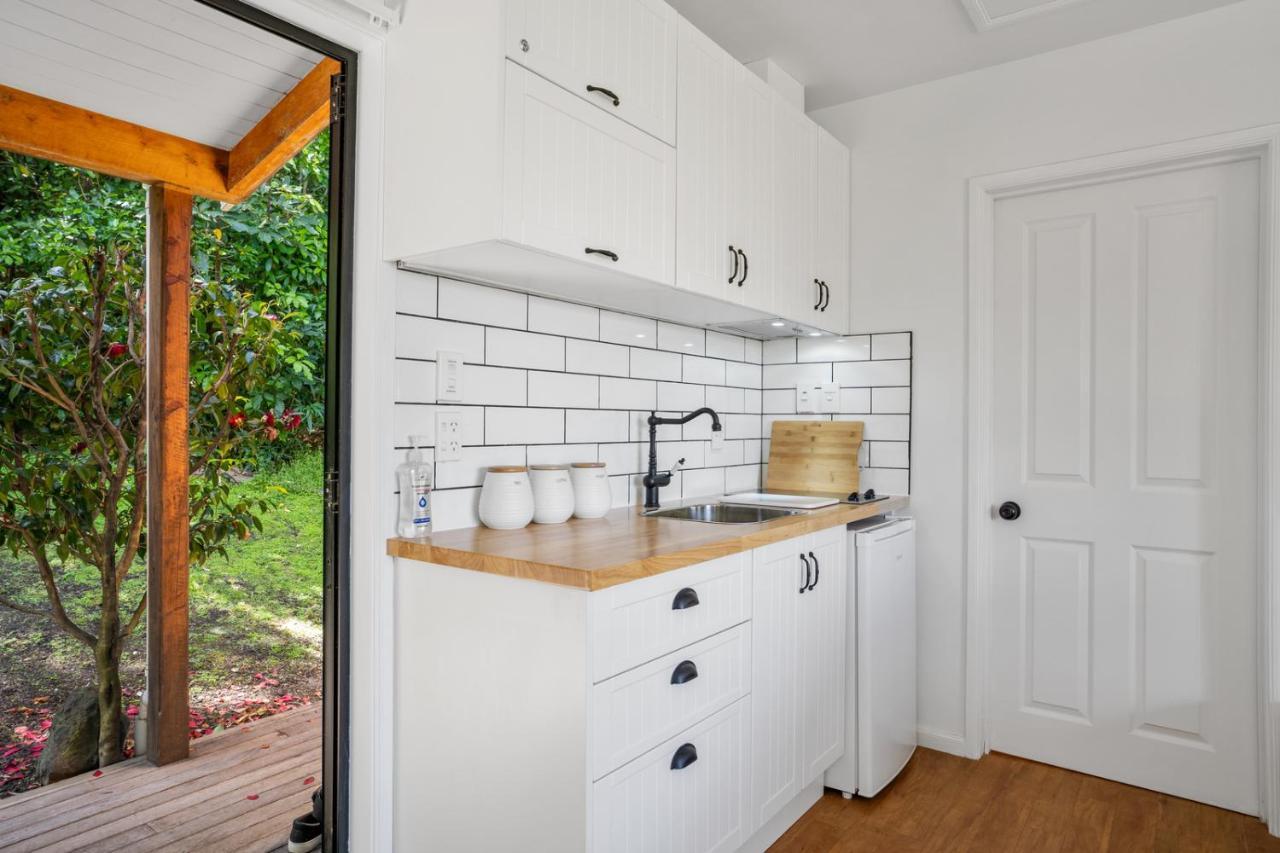 Woodside - Akaroa Holiday Cottage Екстер'єр фото