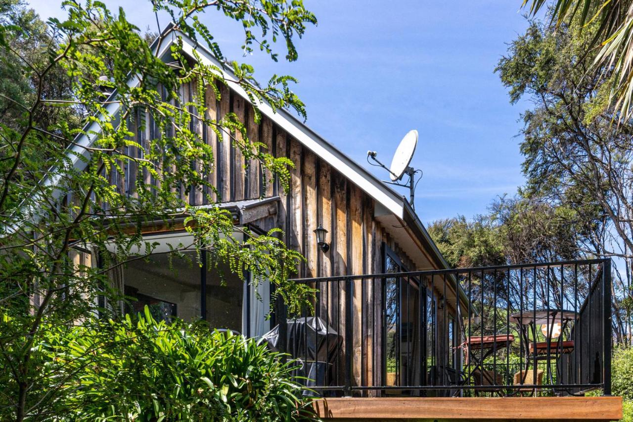 Woodside - Akaroa Holiday Cottage Екстер'єр фото